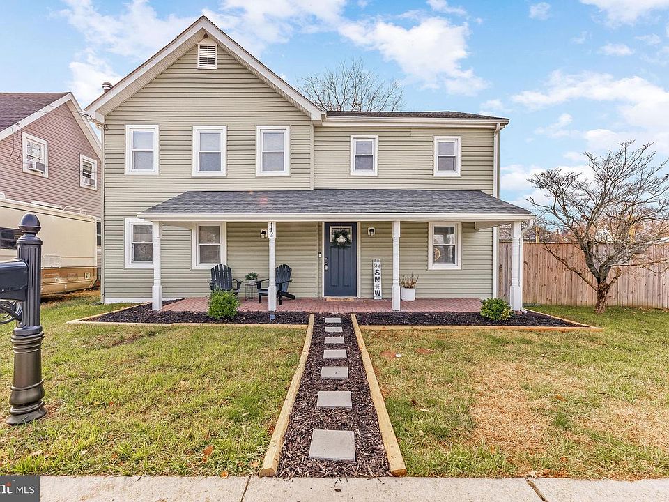 1st image of 442 Railroad Ave