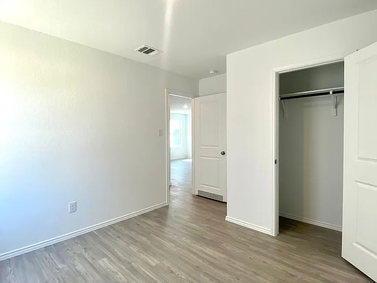 10311 Devon Wheel — Photo 12