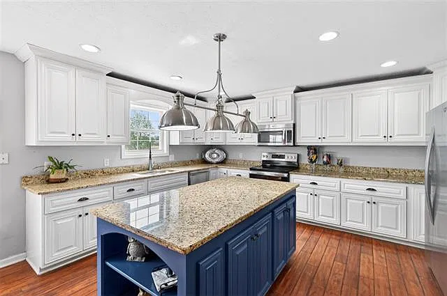 627 Farmer Lane — Photo 2