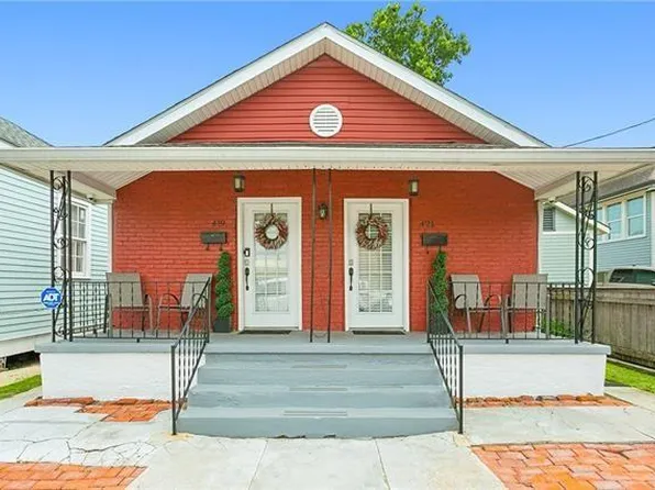 421 Derbigny St, Gretna, LA 70053