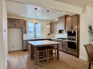 10984 S Lake Run Rd W #156, South Jordan, UT 84009