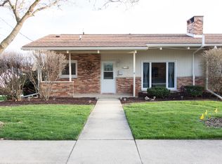 2211 Benjamin Ln #1, Bloomington, IL
