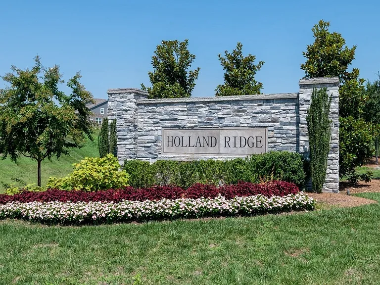 1095 Holland Ridge Way — Photo 32
