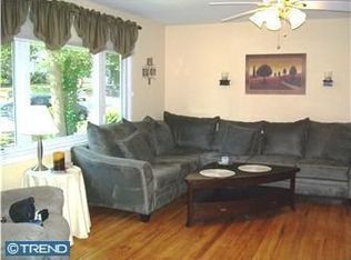 6 Leaf Ln, Newark, DE 19702