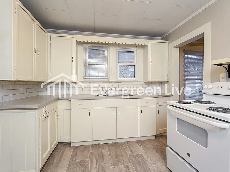 1814 Old Salisbury Rd — Photo 7