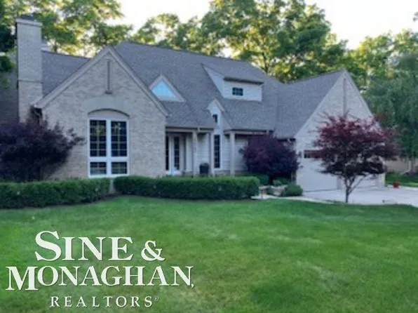 25963 Ridgewood Dr, Farmington Hills, MI 48336