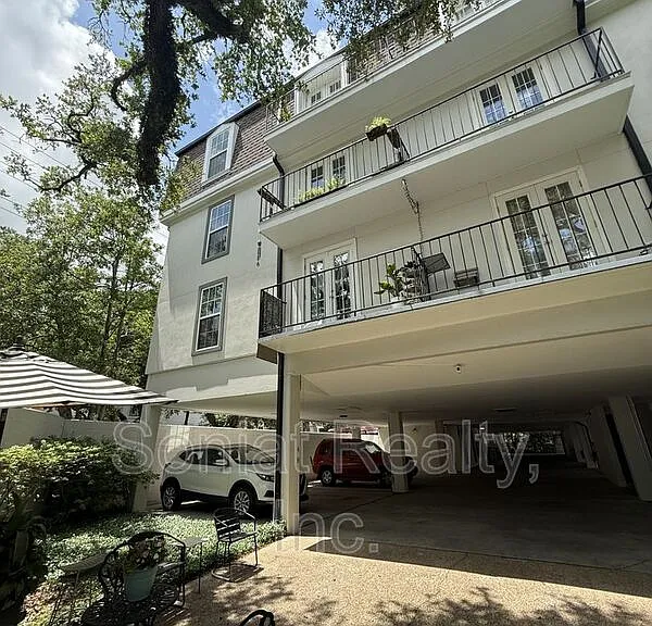 3625 Saint Charles Ave #3A — Photo 1