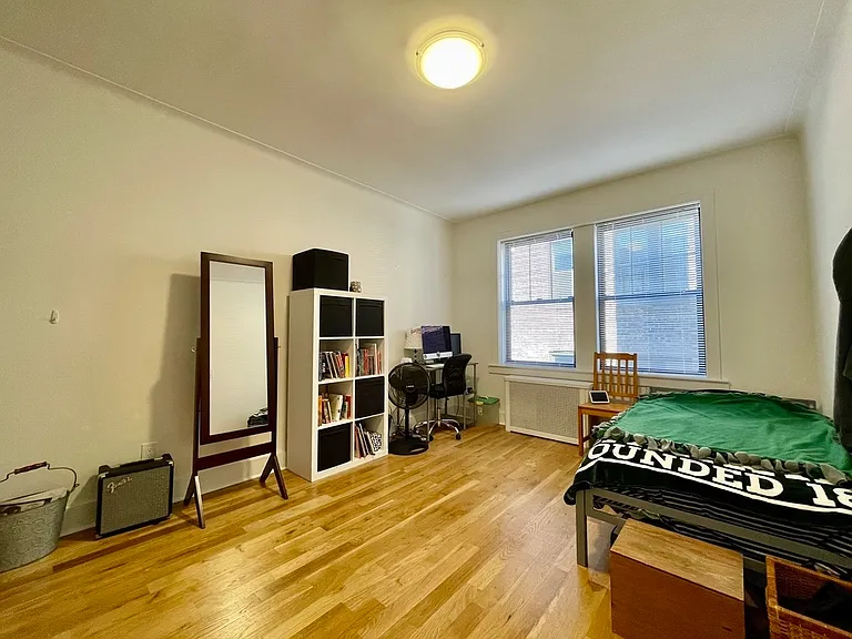 825 W 187th St #4B — Photo 7