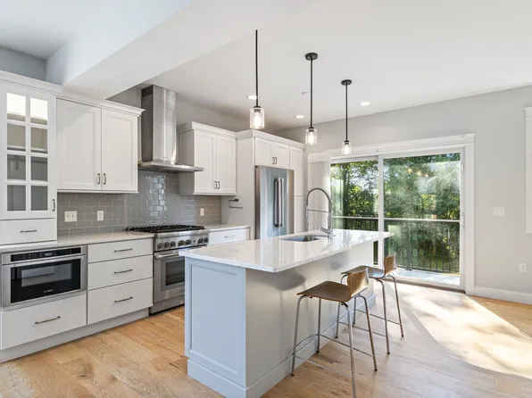 30 Cate Street #18, Portsmouth, NH 03801