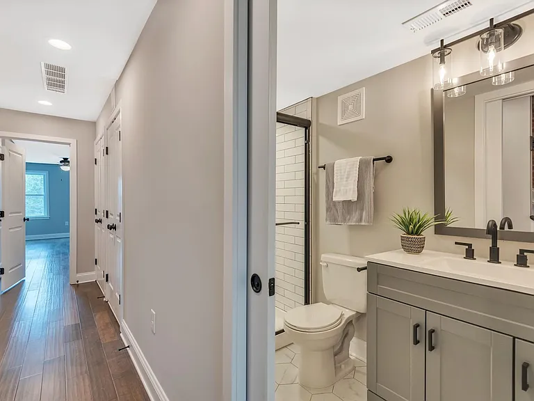 2509 Fleet St — Photo 14