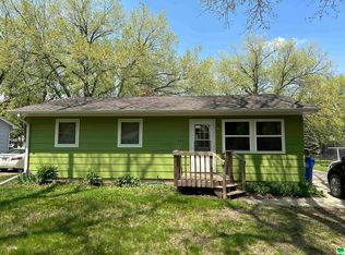 533 W Clark St, Vermillion, SD 57069