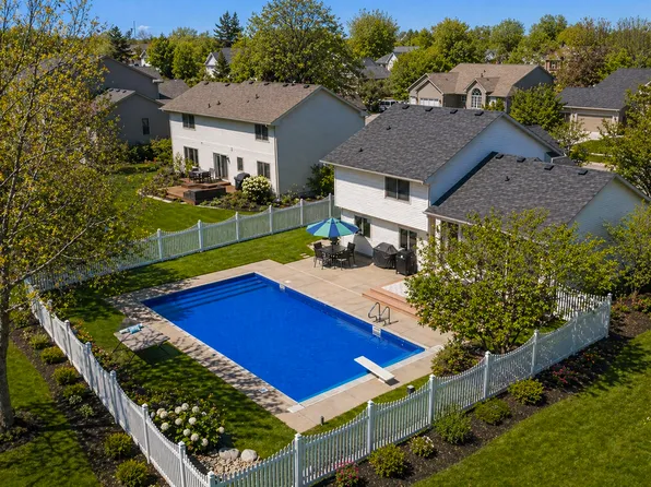 6115 Dufferin Dr, Savage, MN 55378