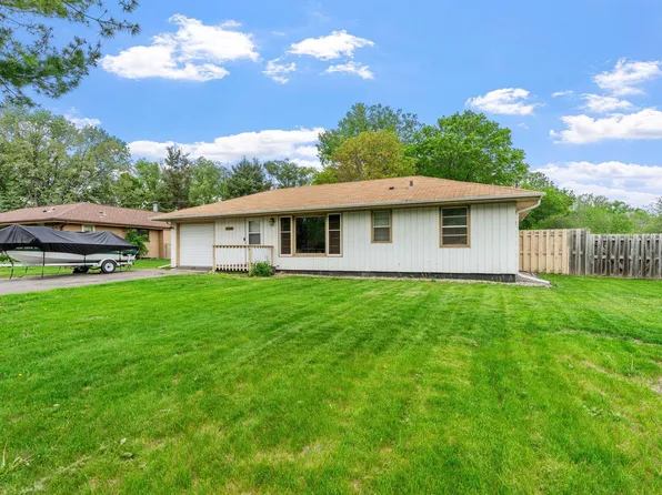 635 Hiawatha Ave, Vadnais Heights, MN 55127