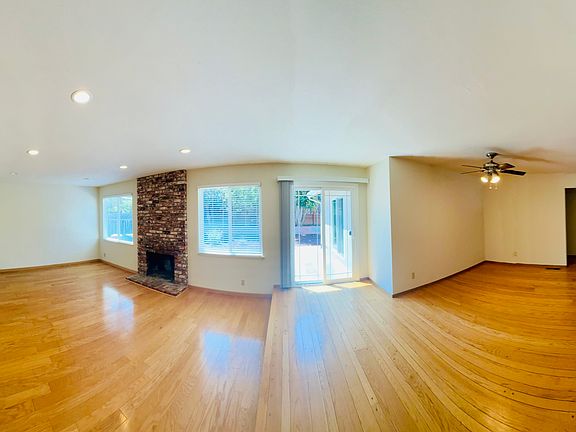 panorama view of living & dinning rooms