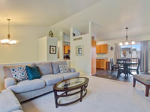 4th image of 8956 Sunflower Dr