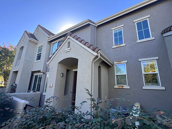 3rd image of 1805 Dante Cir