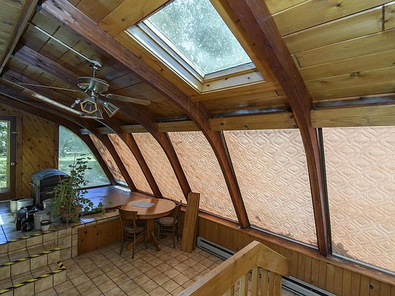 5th image of S87W27350 Ridgeway COURT