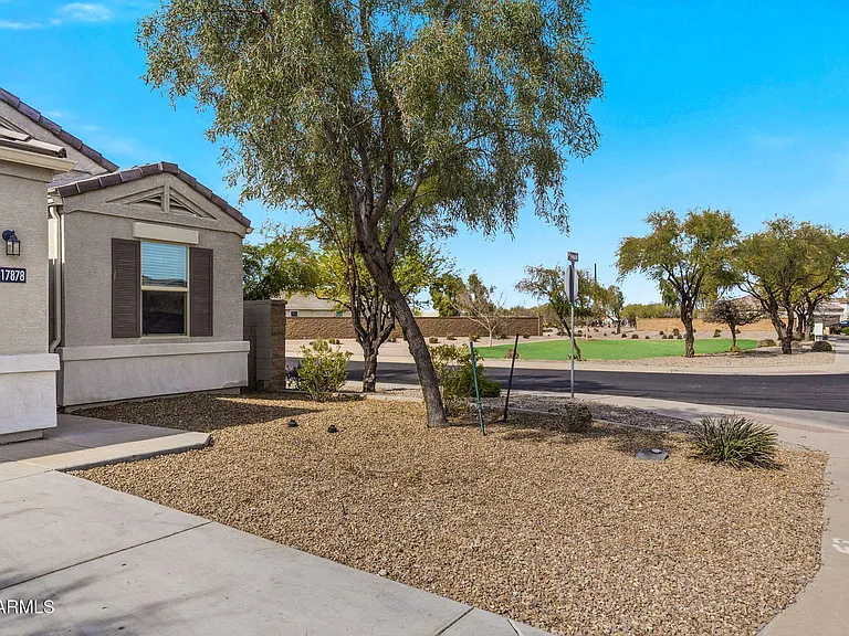 17878 N Pietra Rd — Photo 2