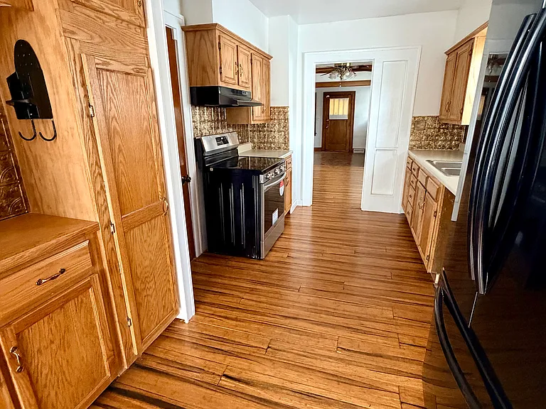 517 Lawn Ave — Photo 5