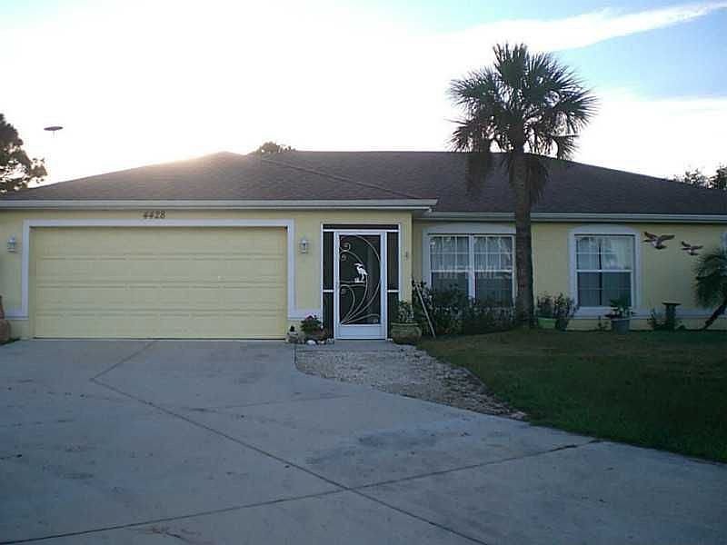 1st image of 4428 Delwood Dr