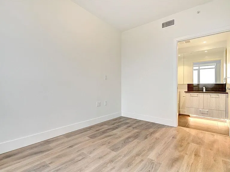 3581 E Kent Ave N #604 — Photo 18