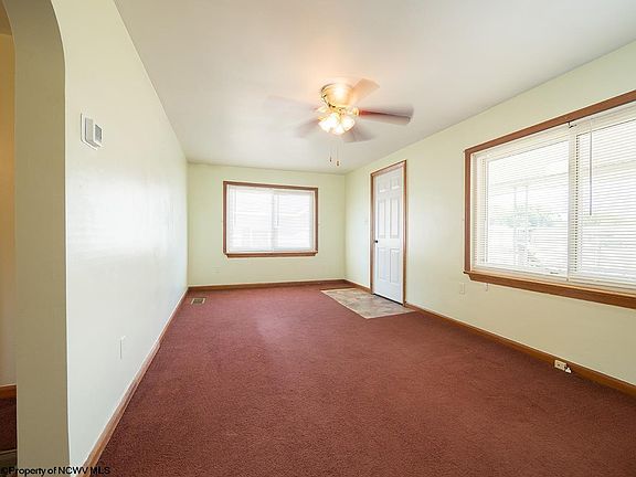 4th image of 470 Miners Way