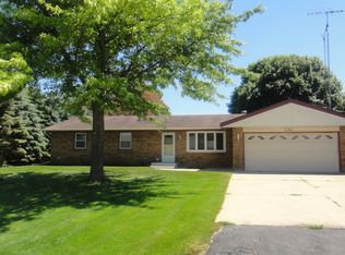 2743 Karr Rd, Belvidere, IL 61008