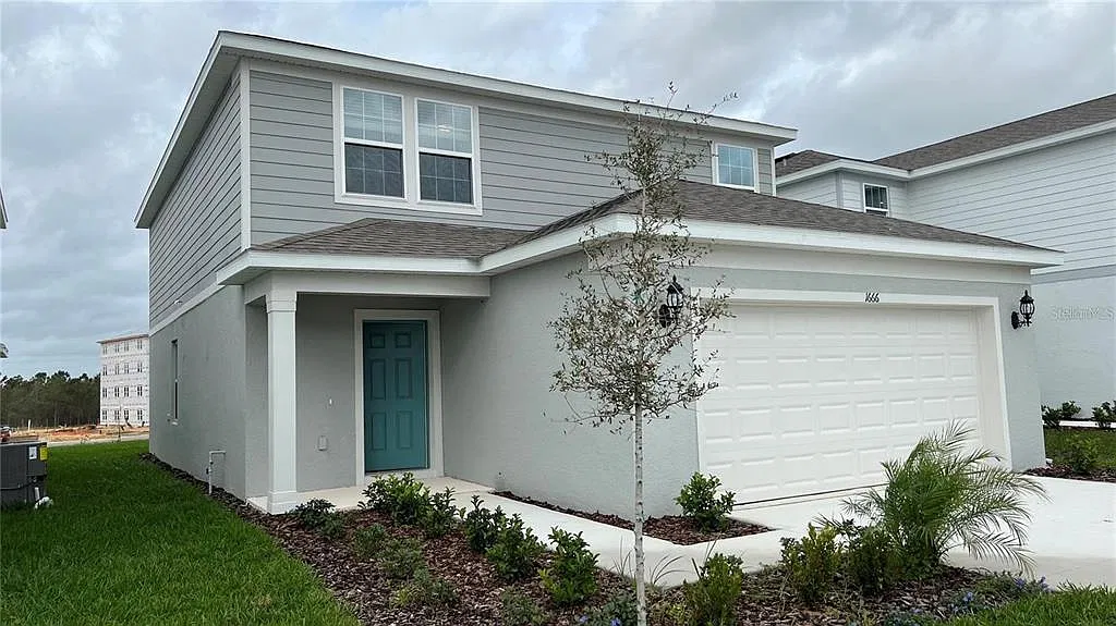 4 bed, 3.0 bath, 2217 sqft, $2,495 — Photo 1