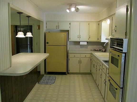 5th image of 1009 Avenue M