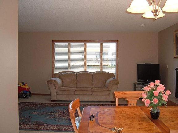 5th image of 3915 Brookshire Dr
