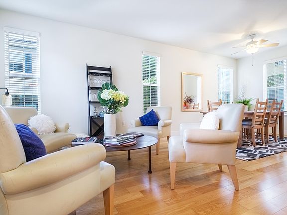 4th image of 104 Oak Haven Pl