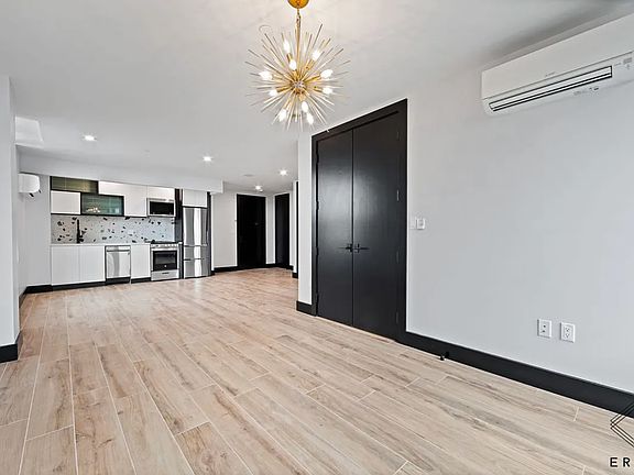4th image of 828 New York Ave APT 4A