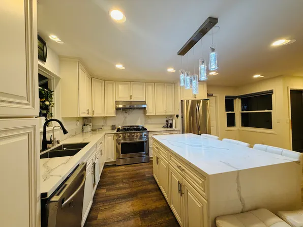 17687 Mango Cir, Fountain Valley, CA