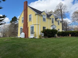 239 N River Rd, Charlottetown, PE C1A 3L5