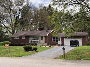 208 Okinawa Dr, New Castle, PA 16105