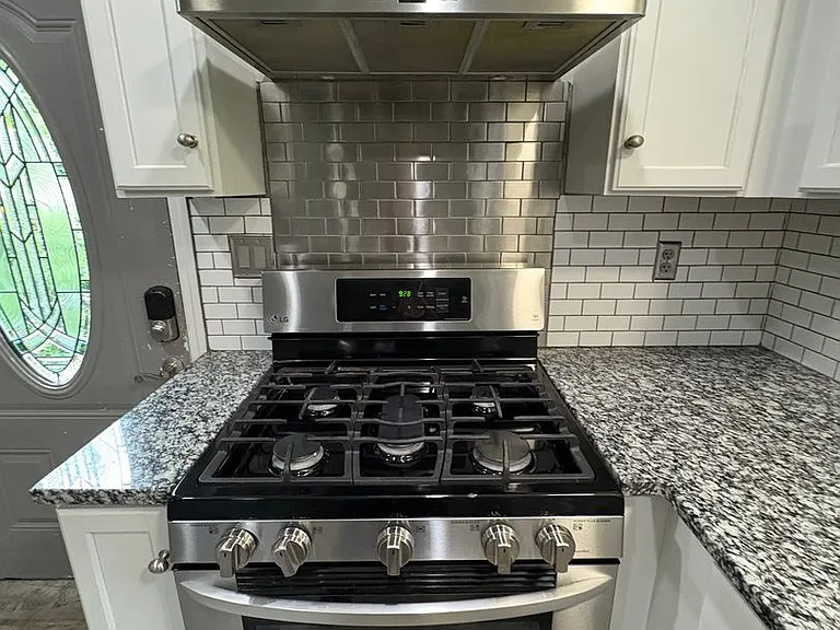 3 bedroom 3 bath in Spartanburg with Lots of Space Workshop in the garage!! — Photo 30