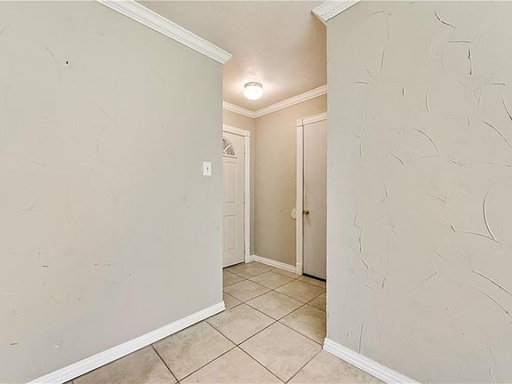4th image of 1519 Limetree Ln