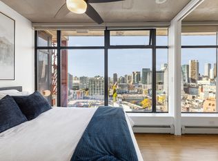 128 Cordova St W #2607, Vancouver, BC V6B 0E6