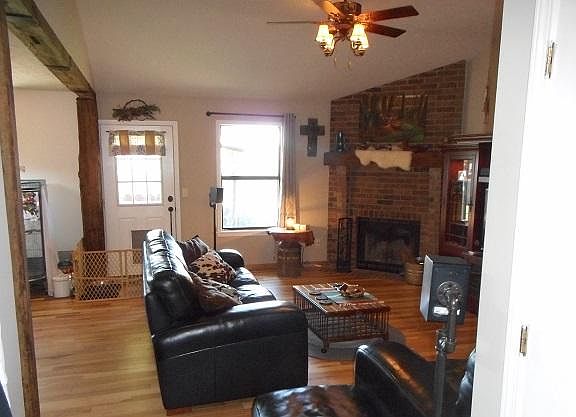 2nd image of 119 Langston St