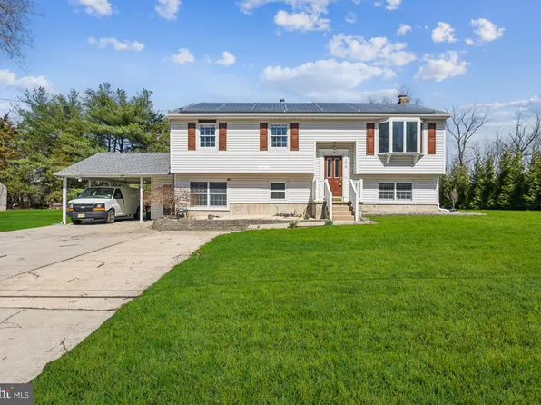 1078 Lexington Dr, Deptford, NJ 08096