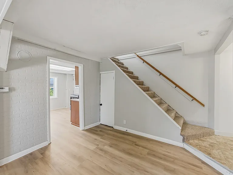 6 Wade St — Photo 3