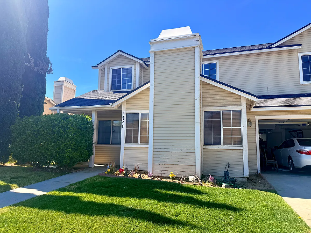 Building Photo - 42959 Lemonwood Dr