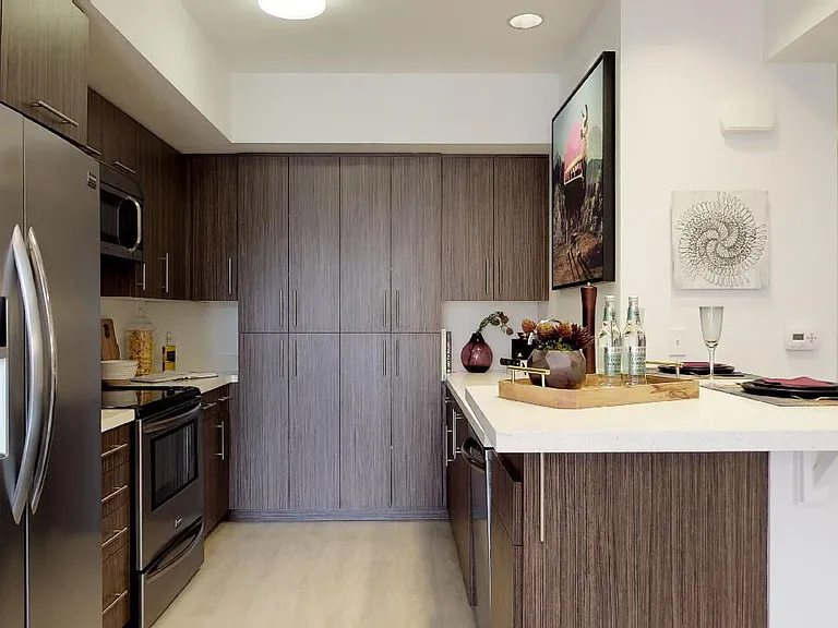 201 Marshall — Photo 27