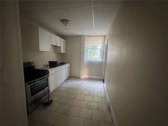 5th image of 25 Wesleyan Ave APT 1R