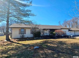 2163 Pebble Dr, West Frankfort, IL 62896