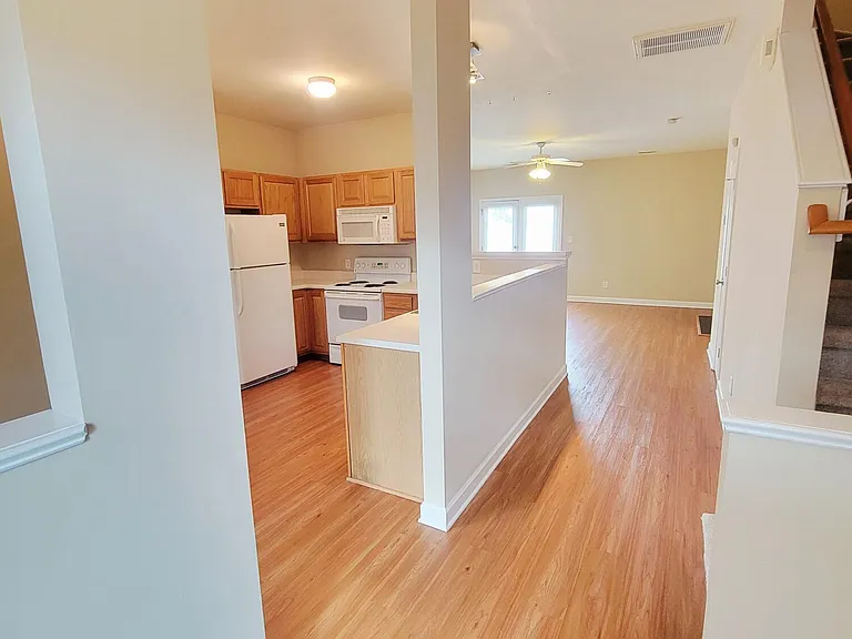 8327 Glenwood Springs Ct — Photo 2