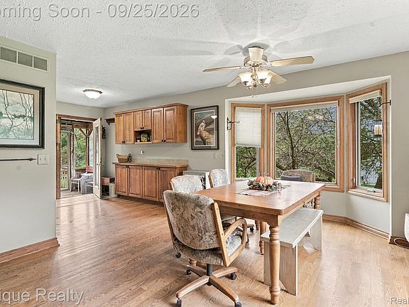 4th image of 4585 Shifman Rd