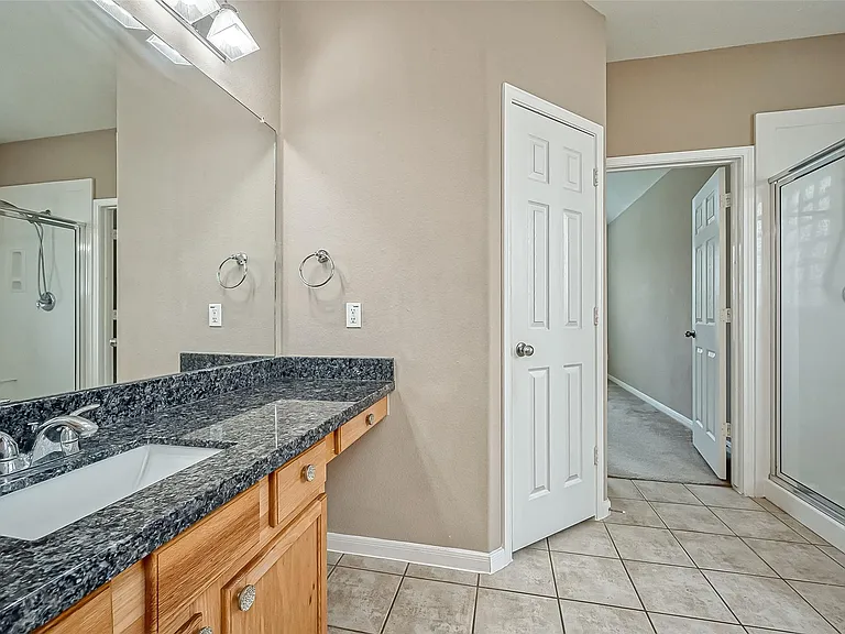 2218 Falcon Knoll Ln — Photo 25
