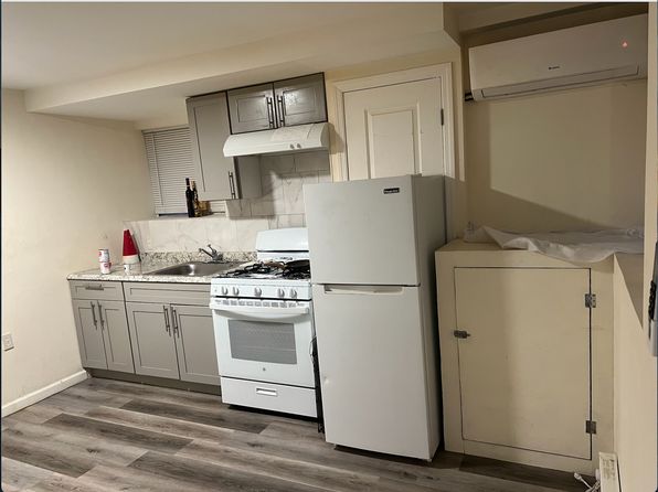 42 Mapleton Ave #1B