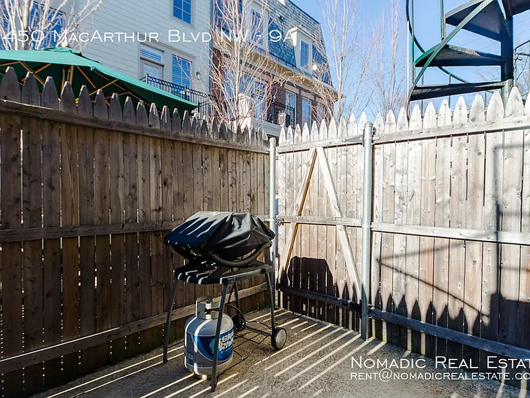 4450 Macarthur Blvd NW #9A — Photo 11